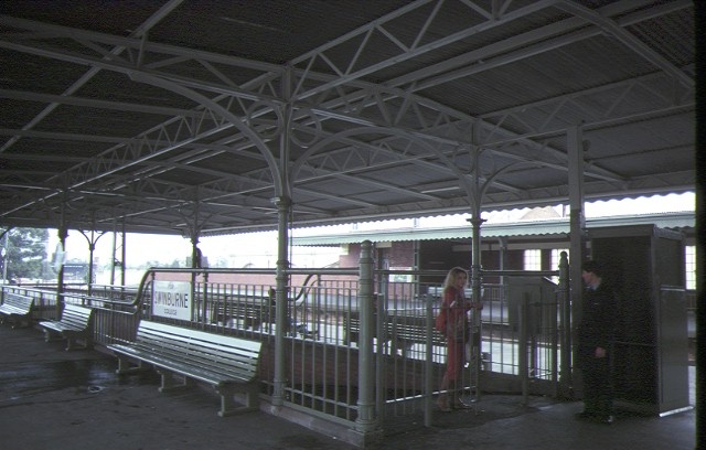 glenferrie railway station hawthorn centre platform jun1984