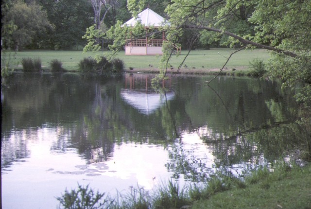 1 castlemaine botanical gardens lake &amp; Pergola