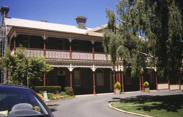 1 kyneton district hospital simpson street front view nov1997