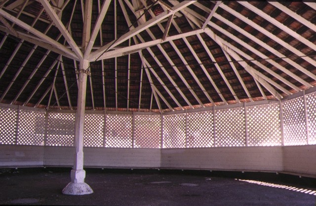 infant building &amp; shelter shed coburg primary school no 484 bell street coburg interior of shelter feb 98