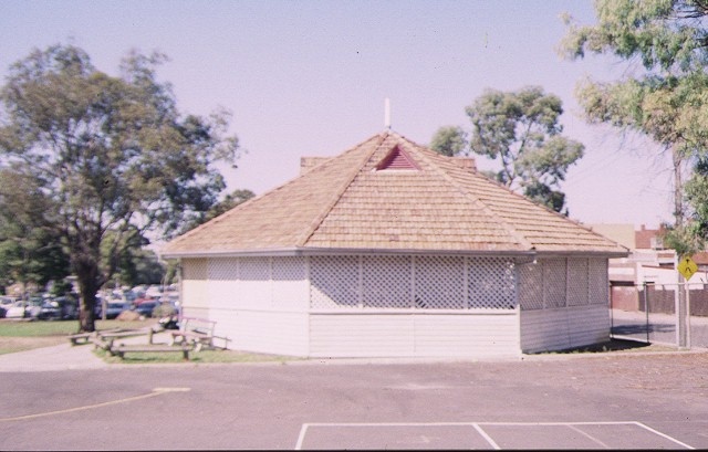 infant building &amp; shelter shed coburg primary school no 484 bell street coburg pavilion feb 98