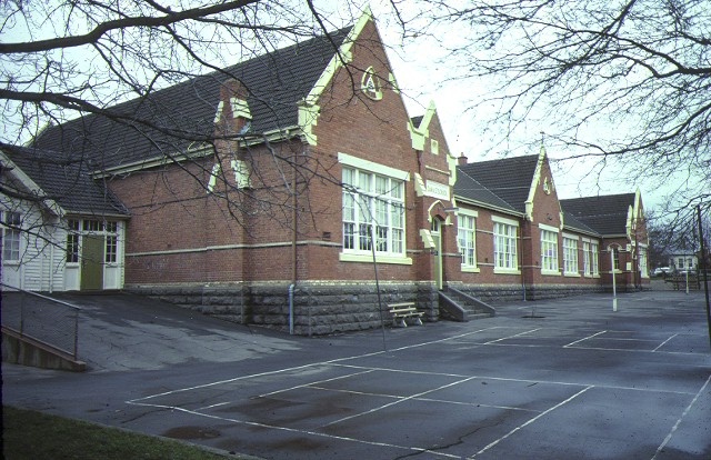 1 primary school no 33 ballarat front elevation aug1984