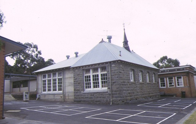 1 primary school no 2162 grove road lorne yard view mar1998