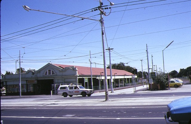 1 st kilda railway station front view feb1989