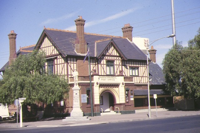 1 post office scott street warracknabeal front view mar1998