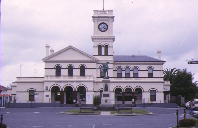 1 maryborough post office maryborough front view aug1998