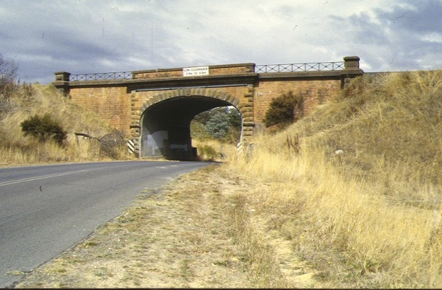 1 chewton railway precinct fryerston road chewton arched bridge 1 apr1998