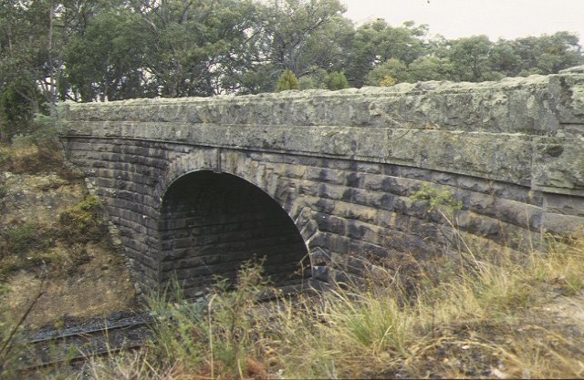 1 railway road bridge murray valley railway elphinstone side view