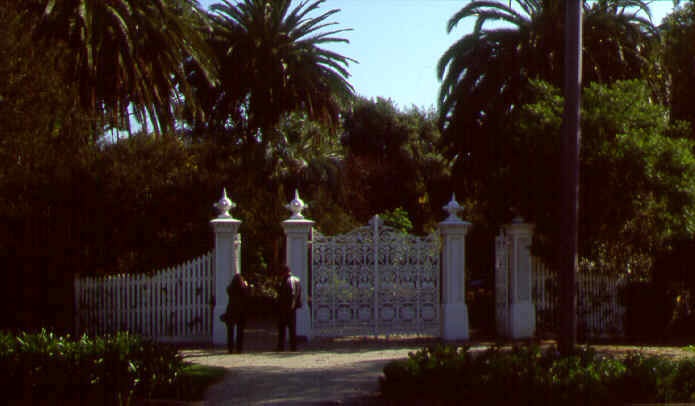 williamstown botanic gardens entrance gates ac2 apr1999