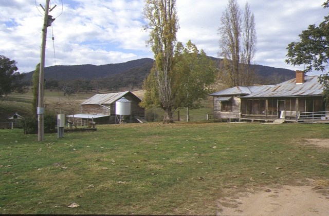 1 thologolong homestead walwa may99 pm1 general view