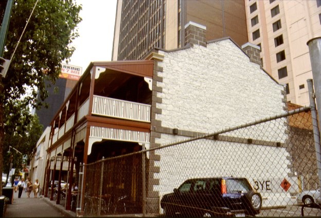 macs hotel franklin street east facade january 2000