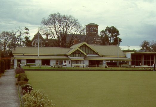 1 st kilda bowling club front across green