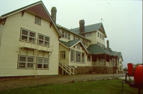 1 mount buffalo chalet front view oct00