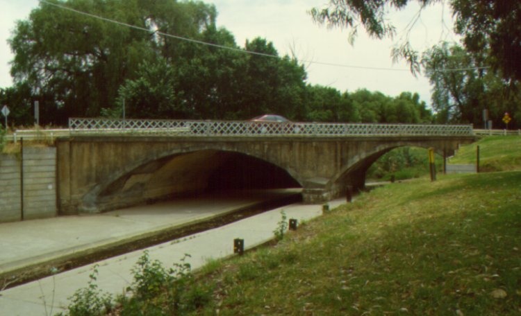 1 weeroona avenue bridge bendigo 2000