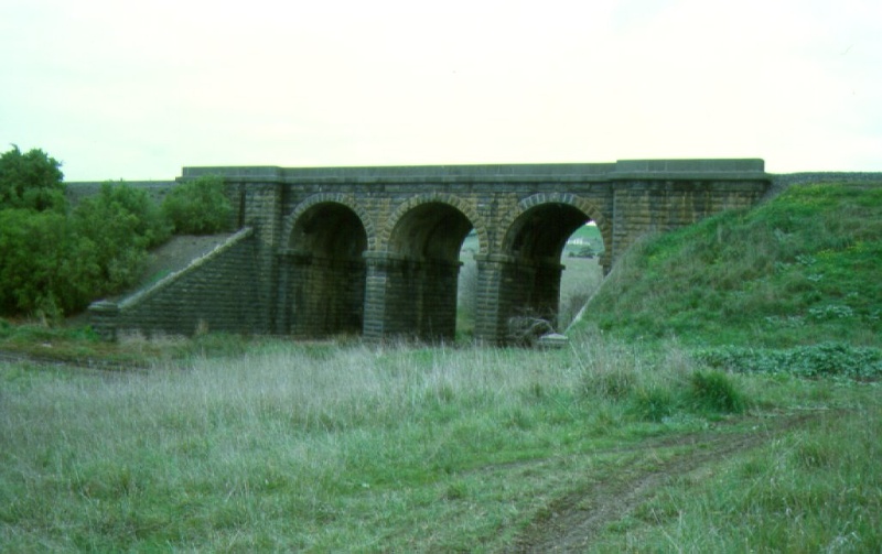 H01964 sunbury rail bridge