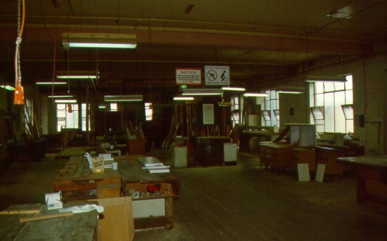HER2001 001296 rvib st kilda rd factory workshop interior 2001
