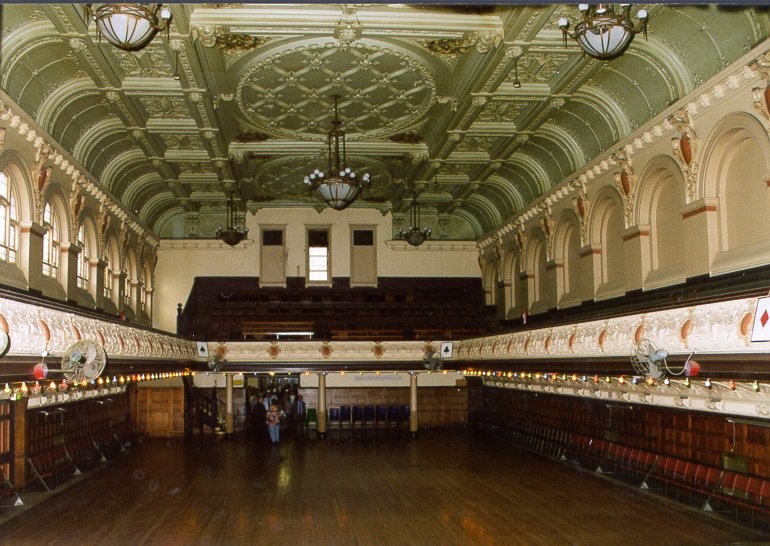 H01967 cathedral hall interior
