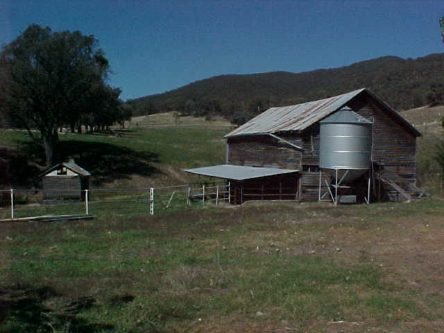 H01832 thologolong homestead barn pm1 mar02