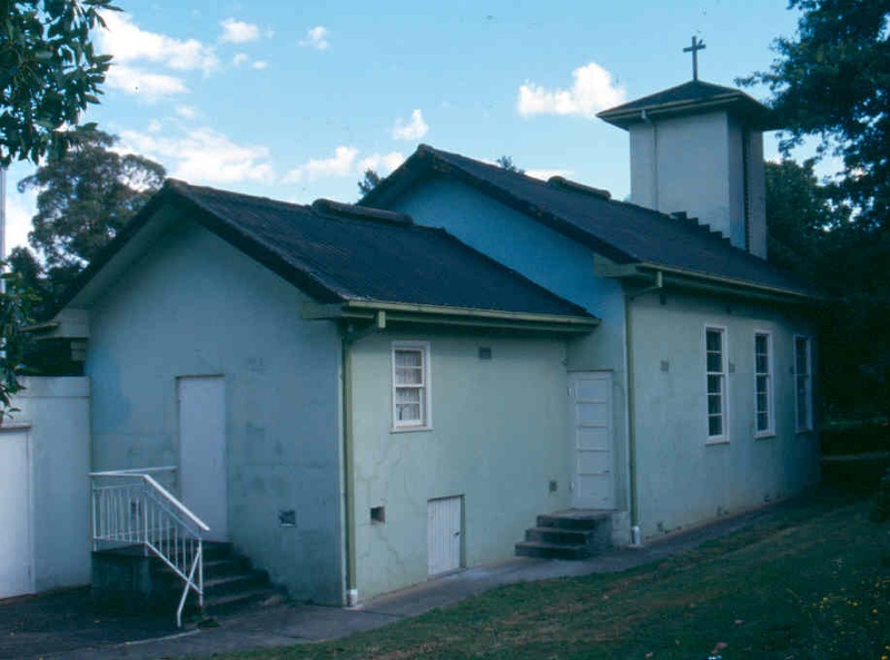 H01992 templer church hall from south east 2002