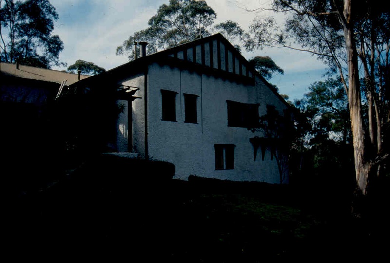 H02004 macgeorge house ivanhoe west side 02