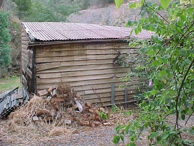H00583 walhalla po exterior outbuilding mar 2003