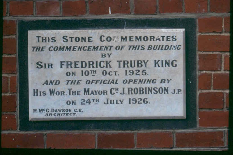 h02042 h2042 baby health care centre coburg foundation stone 2001