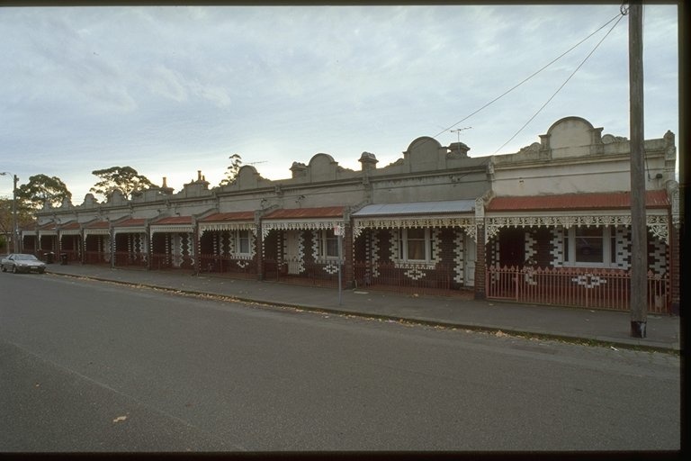 h00077 terrace 100-118 paterson st carlton north rne