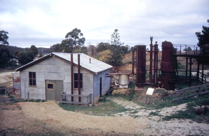 forest creek tourist gold mine castlemaine and chewton road castlemaine engine shed front elevation she project 2003