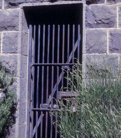 h00533 former police residence and lock up heales street talbot lock up gate she project 2003