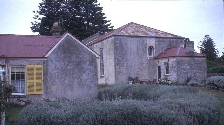 h00850 former st andrews presbyterian church and manse william st port fairy rear of manse and church she project 2003