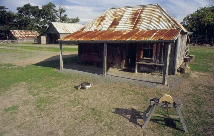 h00384 gulf station melba hwy yarraglen school room she project 2003