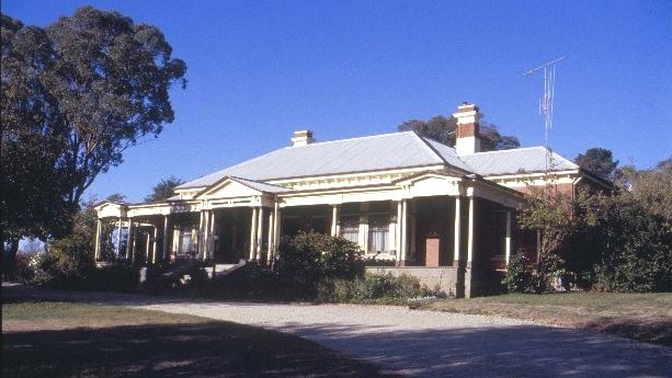 h00721 kaweka hargreaves street castlemaine front of home she project 2003