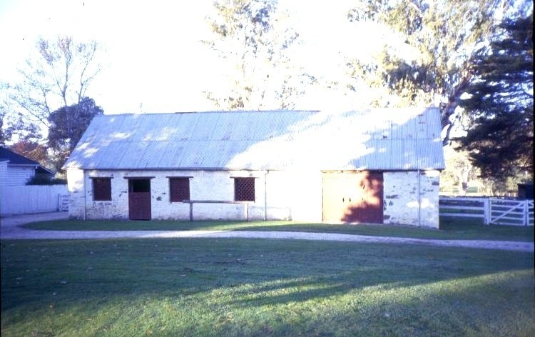 h00371 murrindindi station melba hwy yea stone stables she project 2003