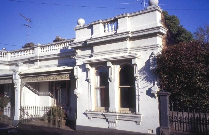 h01205 nathans terrace wellington and shields street flemington front of 11 shields st she project 2003