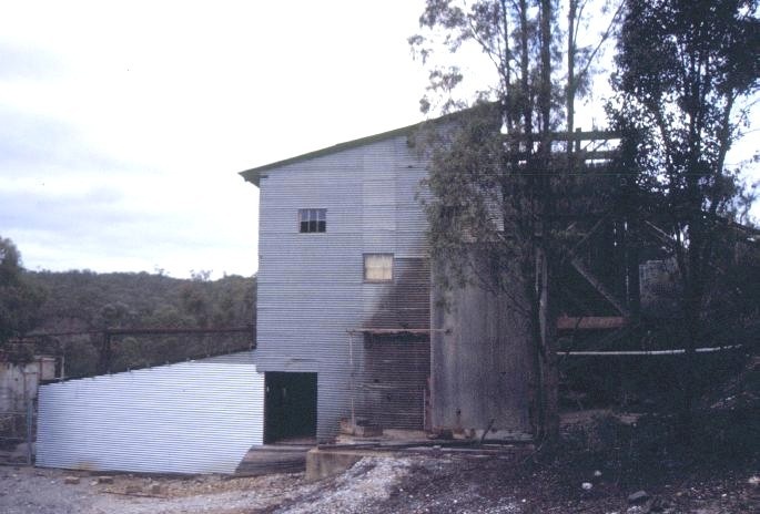 h01879 wattle gully gold mine fryerstown road chewton battery house she project 2003