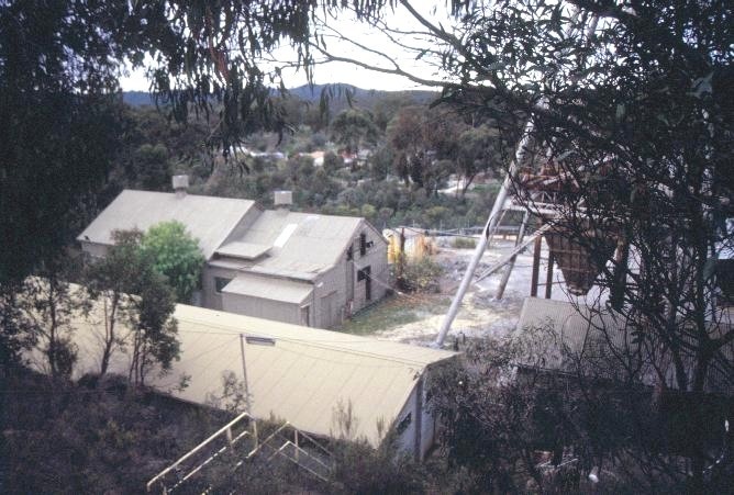 h01879 wattle gully gold mine fryerstown road chewton engine house she project 2003