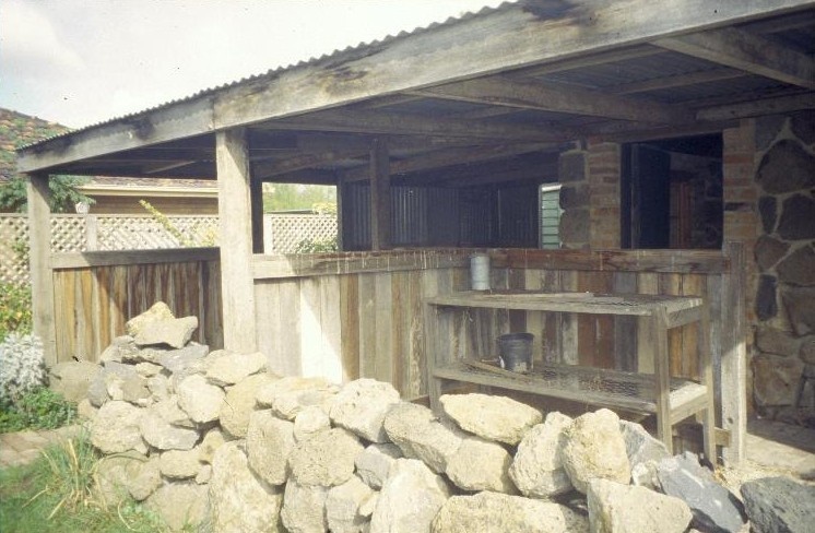 h00979 ziebells farm gardenia st thomastown drying shed east end she project 2003