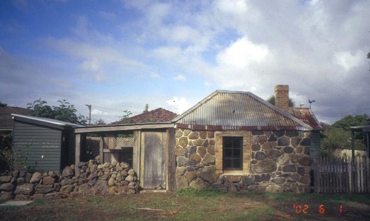 h00979 ziebells farm gardenia st thomastown smokehouse laundry outbuilding she project 2003