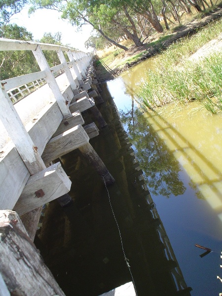 h01850 danns bridge over bet bet creek dunolly eddington road eddington railings she project 2004