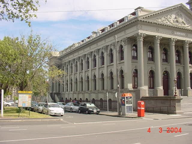 h00147 fitzroy town hall napier street fitzroy side she project 2004