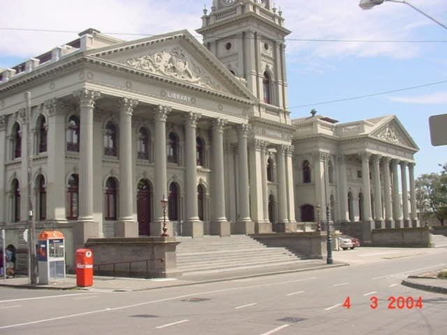 h00147 1 fitzroy town hall napier street fitzroy street view she project 2004