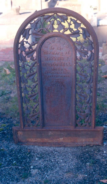 h01081 st kilda cemetery iron memorial