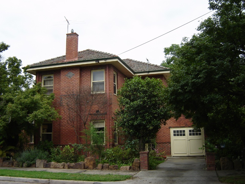 h01065 holy trinity anglican cathedral precinct wangaratta 9 the close 2005