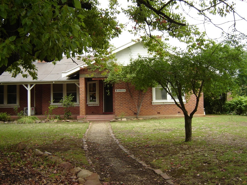 h01065 holy trinity anglican cathedral precinct wangaratta armstrong house 41 ovens st 2005