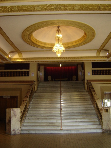 H2092 National theatre st kilda ac nov05 foyer stairs3