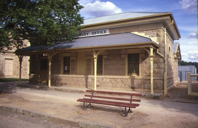 Lands Office Ford Street Beechworth Front View December 1984