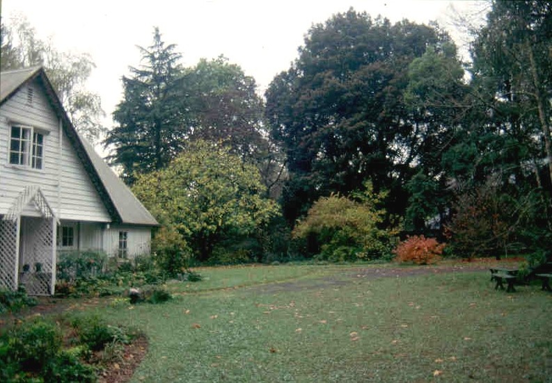 Bickleigh Vale Lynton Lee Garden June 2003