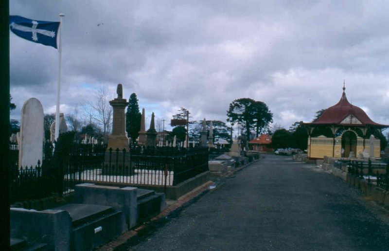 Diggers Memorial September 2004