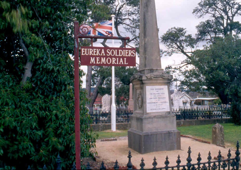 Soldiers Memorial September 2004