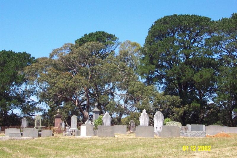 23260 Cemetery Balmoral 2105